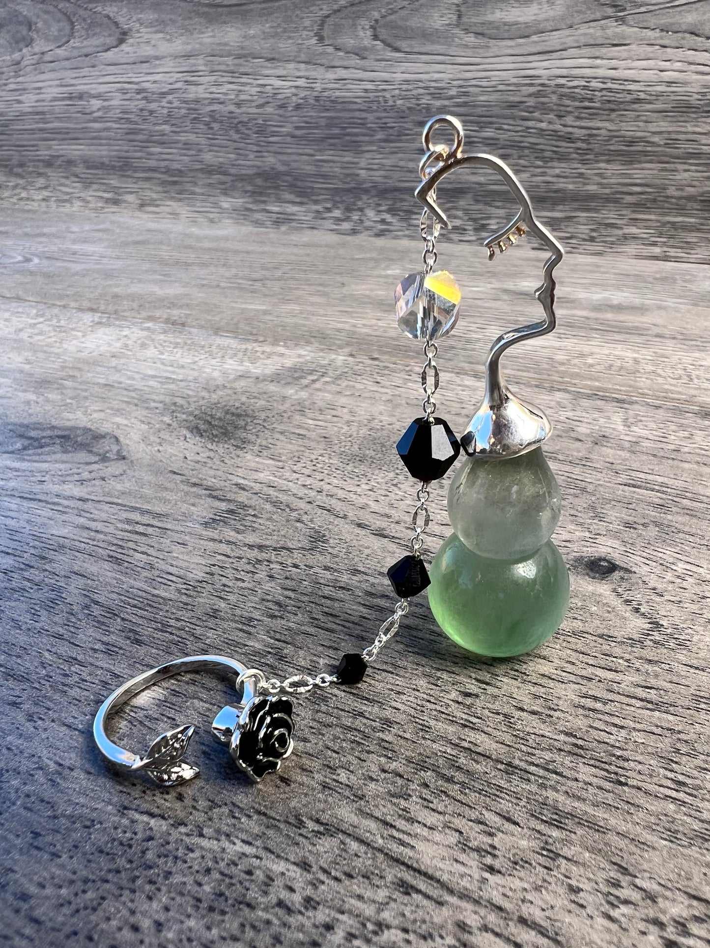 Gestured Face Pendulum